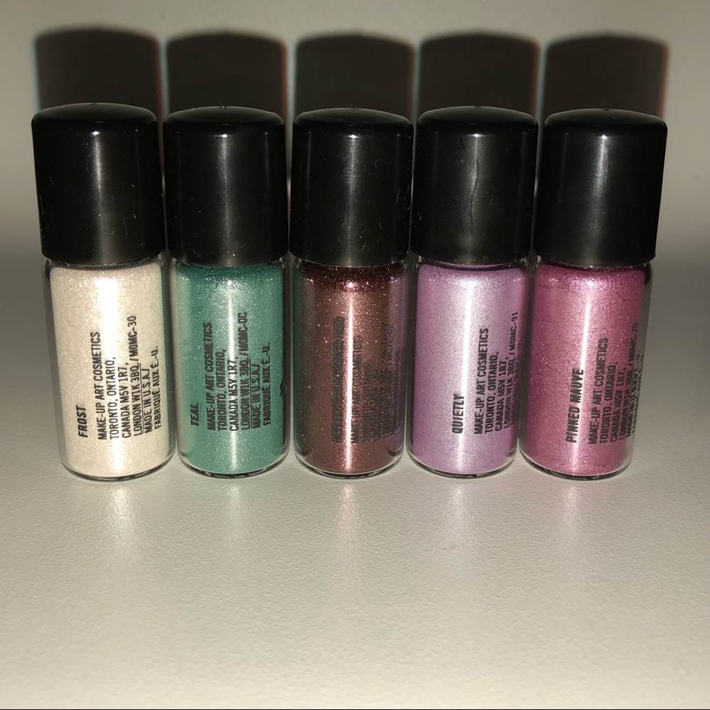 RARE NWT/NIB MAC Little Darlings Cool Pigment Set